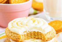 Crumbl-Inspired Golden Oreo Cookie Bliss