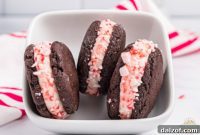 Cool Mint Chocolate Cookie Stacks