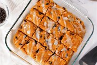Spiced Pumpkin Chocolate Chip Blondies