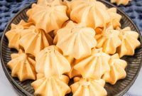 Pumpkin Spiced Meringue Delights