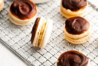 Boston Cream Pie Macarons: A Deconstructed Classic