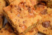 Butterfinger Crunch Cookie Bars