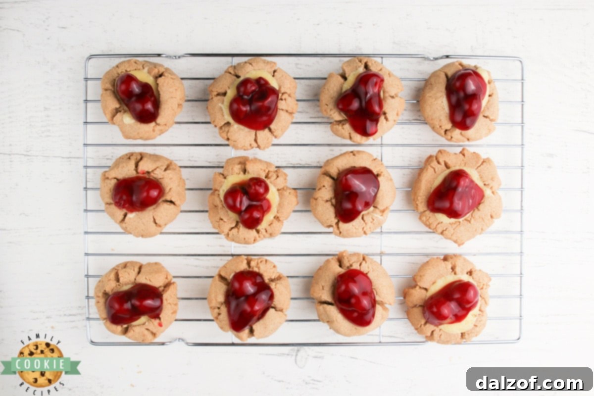 Cheesecake Cookies with fruit topping