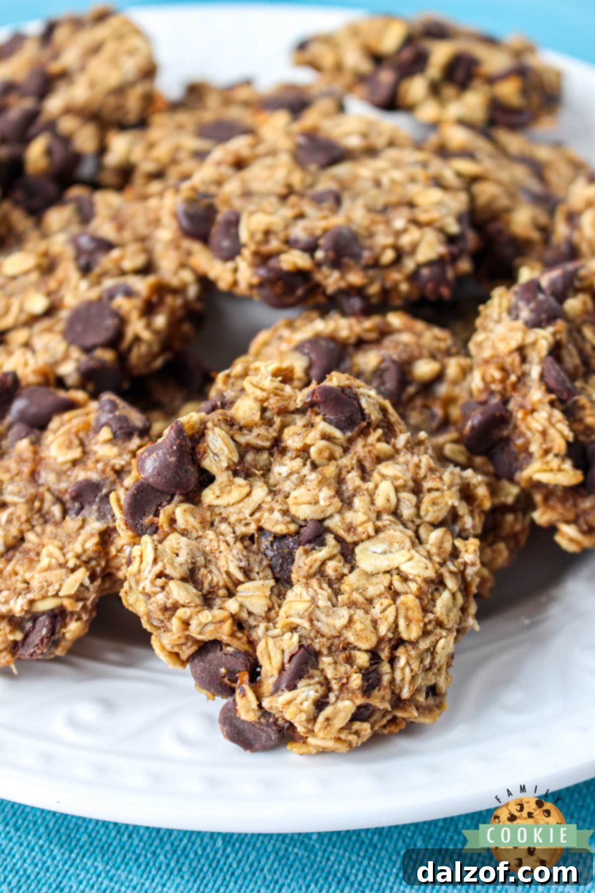Breakfast cookies made with oats and bananas
