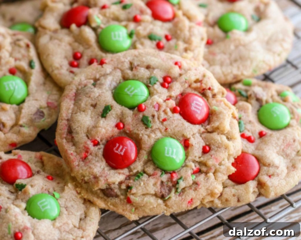 Easy Christmas Cookies filled with M&Ms and sprinkles, a simple recipe for the little ones.