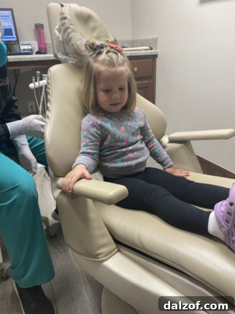 Child at the dentist, a heartwarming surprise of cooperation.
